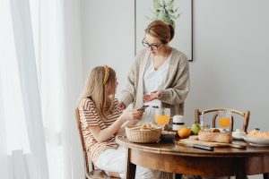 Mother scolds her daughter